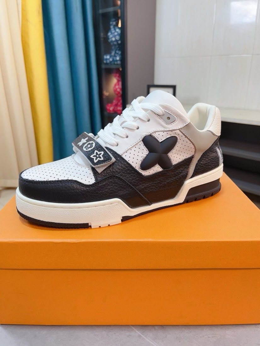 Louis Vuitton Black and White Low-Top Sneakers - Perforated Toe Panel