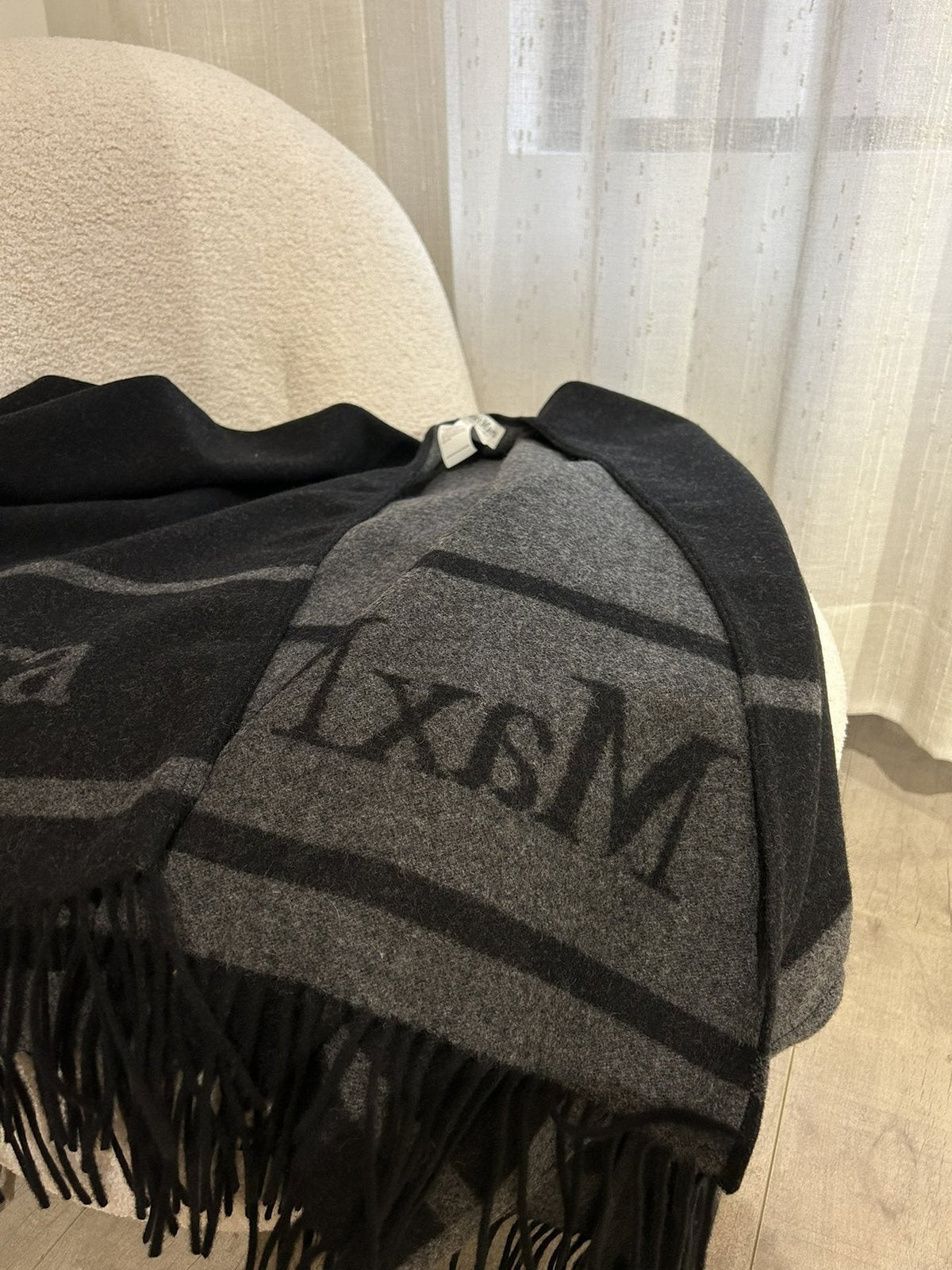 Max Mara Reversible Fringed Cashmere Wrap